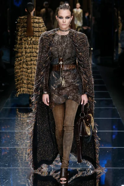 Look 57